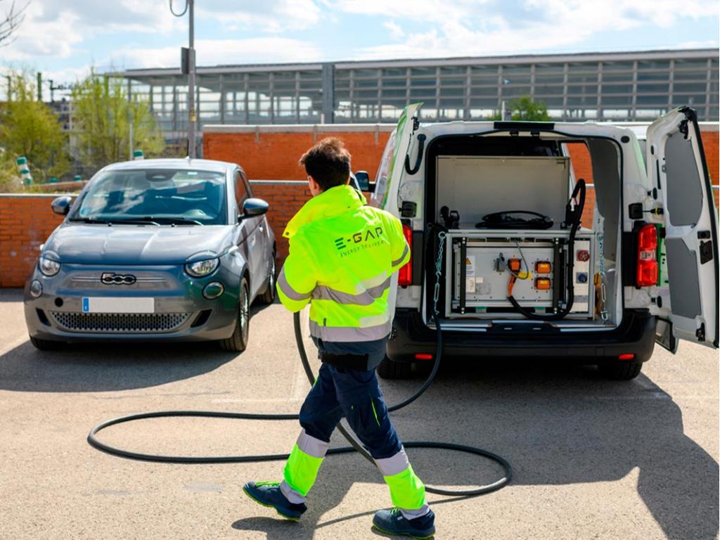 Fiat impulsa la movilidad sostenible con la empresa de carga móvil E-Gap