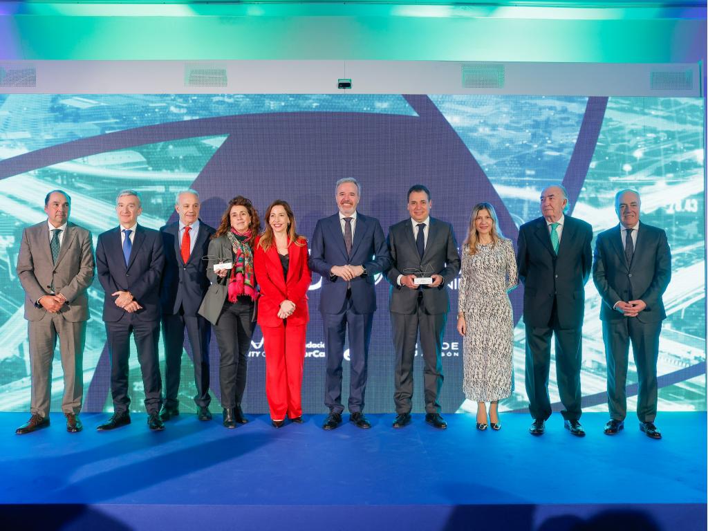 Fundación Ibercaja y CEOE Aragón reúnen al sector de la automoción en el Foro de Movilidad Sostenible 2025